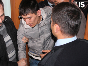 Hırsız, kendisini evde kilitleyince…