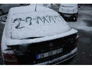 Kars'ta Mart Sürpriz Yaptı, Lapa Lapa Kar Yağdı