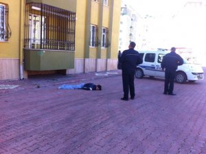 Beşinci kattan düşen çocuk öldü