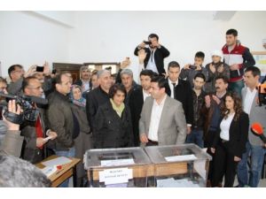 Bdp Eş Genel Başkanı Demirtaş: Sandıklar Açıldığında Halkın İradesini Göreceğiz