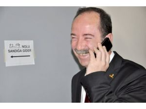 Belediye Başkan Adayları Oylarını Kullandı