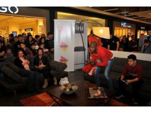 Pascal Nouma'dan 'Selfie' Ve 'Kartal Duruşu' Dersi