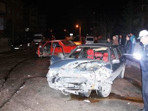 İki kazada 1 kişi yaralandı  