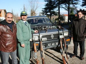 Eti yenmeyen kuşları da avlamışlar