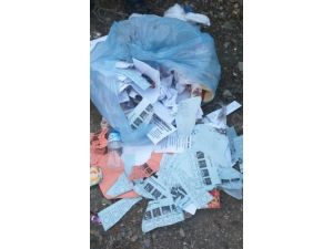 Okulun Çöplüğünde Chp Ve Mhp Mühürlü, Kullanılmış Oy Pusulaları Bulundu