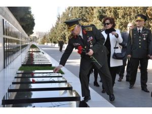 Genelkurmay Başkanı Orgeneral Necdet Özel Bakü'de