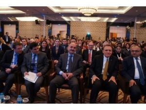 Bakan Müezzinoğlu'ndan Güçlü Ve Sağlıklı Demokrasi Vurgusu