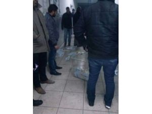 Oy Pusulalarının Tahrip Edilmesi Kameraya Yansıdı