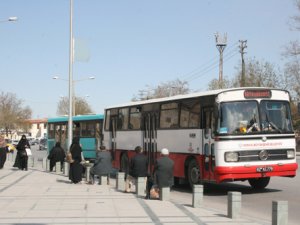 Türbe Önü’nde yaşlıya durak eziyeti
