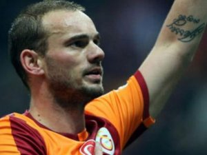 Sneijder gidiyor!
