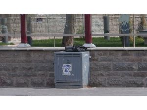 Elektrik Panosu Üzerindeki Şüpheli Çanta Paniğe Yol Açtı