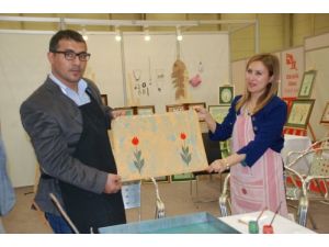 Şizofreni Hastaları Ebru İle Mutlu Oluyor