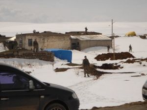 Muhtarlık Tartışmalarında Hayatını Kaybeden Hacı Halil Coşkun, Toprağa Verildi