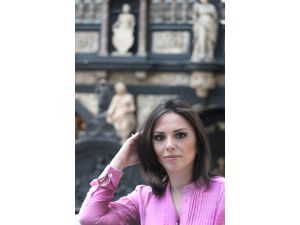 Serap Pollard, Türk Motiflerini Dünyaya Sevdirdi