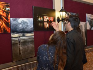 SÜ'de "Kaos" fotoğraf sergisi açıldı