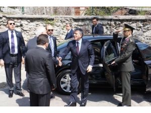 Cumhurbaşkanı Gül, Cuma Namazını Sarıyer’de Kıldı