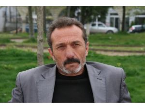 Sandıkta Şok Yaşadı, İnsanların Samimiyetini Test İçin Ölüm İlanını Verdi