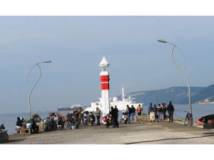 Fransa Savaş Gemisi Çanakkale Boğazı'ndan Geçti