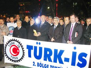 Tekel işçilerine destek için memur-işçi elele
