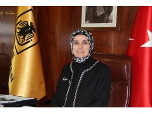 Rektör Ayşegül Jale Saraç: Başörtüsü Takmamanın Hep Eksikliğini Yaşadım