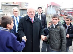Başkan Sekmen, Okulları Ziyaret Etti