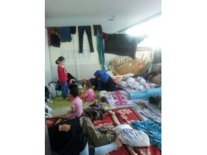 Havalimanında 'Mülteci Kampı' Manzarası