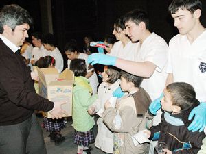 Fırçalar çantada, dişler yolunda