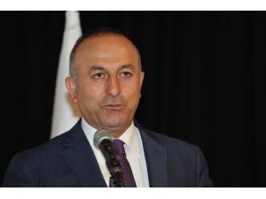 Çavuşoğlu: Türkiye'nin Çözümü Desteklemesi 'Kıbrıs Satılıyor' Anlamına Çekiliyor