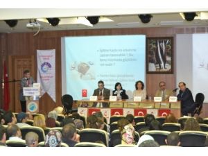 İzmir'de Hasta Ve Doktorlar Konferansta Bir Araya Geldi