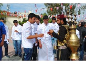 Turizm Haftası, Şerbet Ve Lokum İkramıyla Başladı