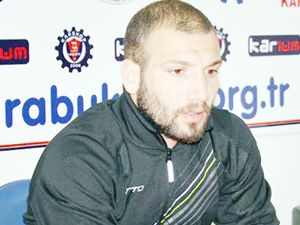 Serhat: Lig bitmedi, daha 10 maçımız var