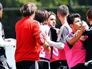 Beşiktaş idmanında yumruklu kavga!