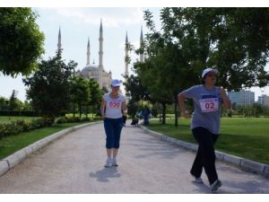 Postacılar, Kavurucu Sıcakta Yarıştı