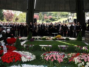 Turgut Özal vefatının 21. yıldönümünde anılıyor