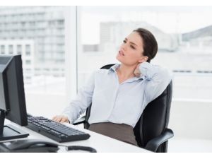 Masa Başında Oturuş Pozisyonu Çok Önemli!