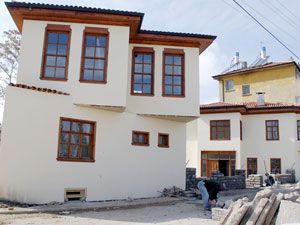 Tarihi Konya sokağı oluşturuluyor