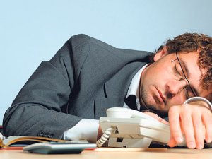 Yorgunluk ve uykusuzluk "alkol" etkisi yapıyor