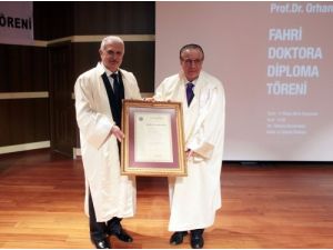 Aü Senatosu’ndan Prof. Dr. Orhan Güvenen’e Fahri Doktora