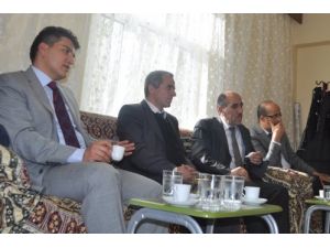 Kaymakam’dan Çocukları Dağa Götürülen Ailelere Ziyaret