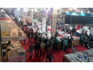İzmirliler Kitap Fuarı’na Akın Etti
