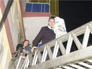 Polis Lojmanı’nda çıkan yangın korkuttu