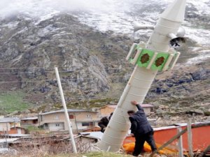Minareyi kışın yatırıp...