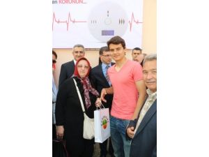 Bursasporlu Futbolcular Doğalgaz Alarm Cihazı Dağıttı