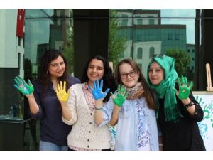 Üniversite Öğrencileri Otizmli Çocukları Yakından Tanıma Fırsatı Buldu