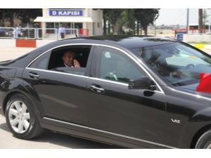 Cumhurbaşkanı Gül, Olağanüstü Önlemler Altında Adana’ya Geldi