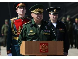 Tansiyon Yükseldi; Rusya, Ukrayna Sınırında Askeri Tatbikata Başladı