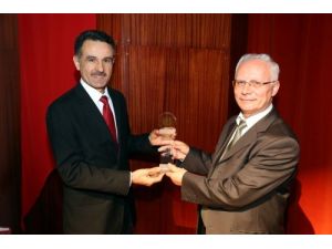 Prof. Dr. Erdoğan: Üstün Hukukilik Hikmet-i Hükümetin Reddini Gerektirir