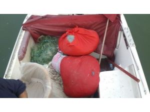 Mogan Gölü'ndeki Kaçak Ağlara Şafak Baskını