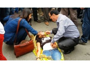 Dershanenin 5. Katından Düşen Öğrenci Ağır Yaralandı