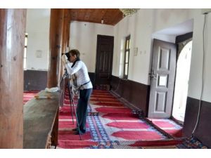 Amerikalı Fotoğrafçı, İpek Yolu’nda Evlerin İçine Yolculuk Yaptı